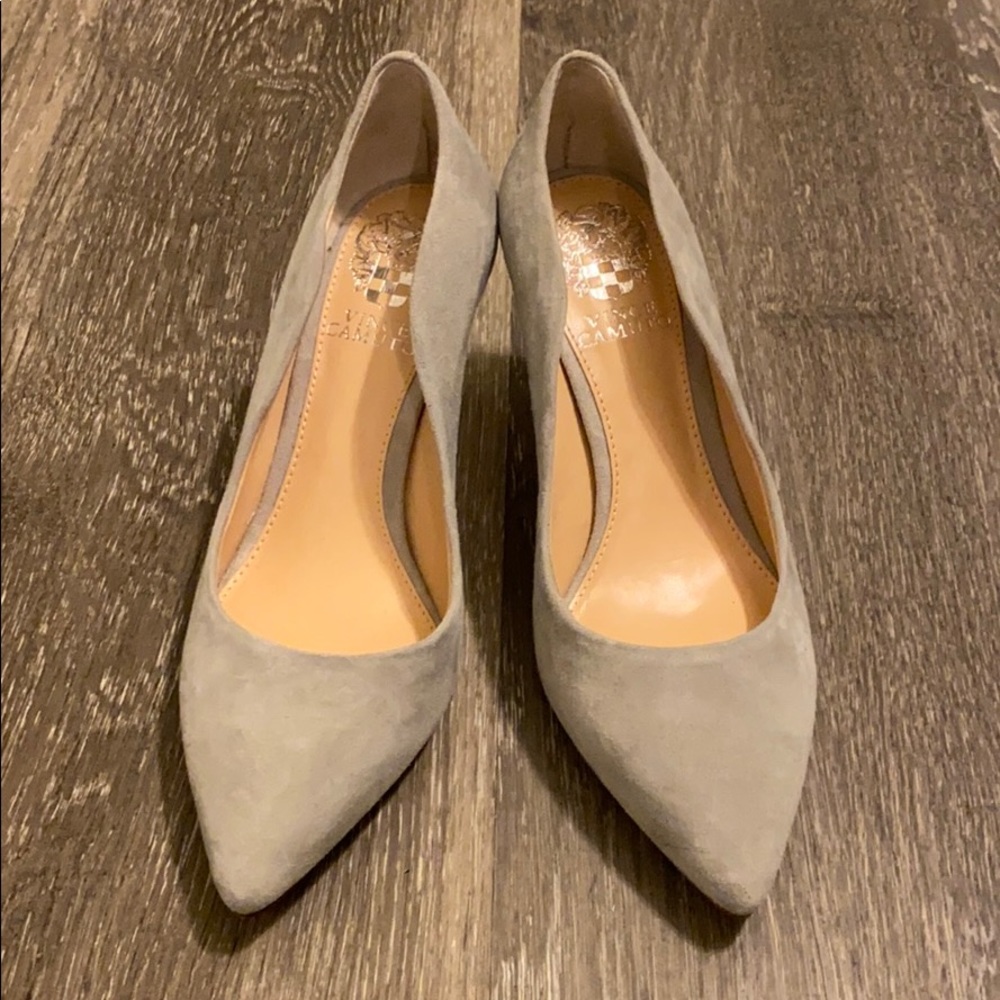 NWOT Vince Camuto suede heels